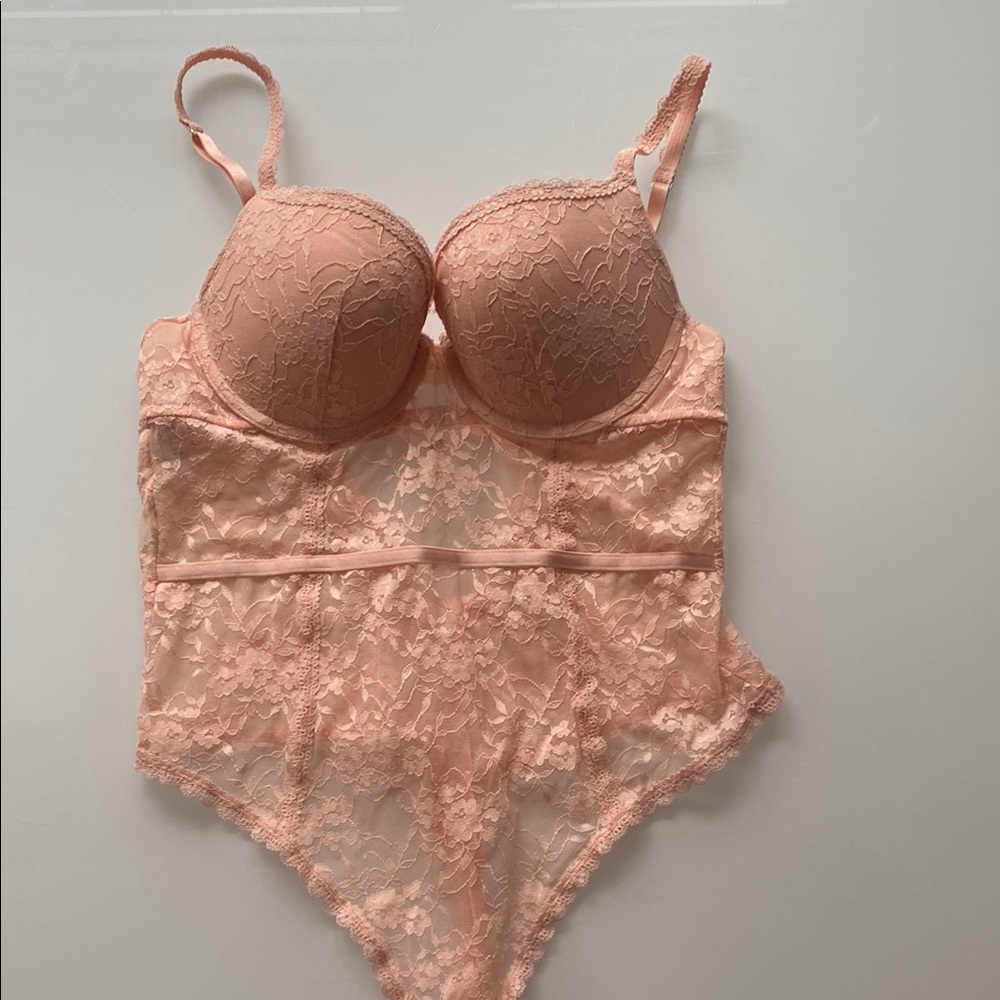 Lace Bodysuit in peach 🍑